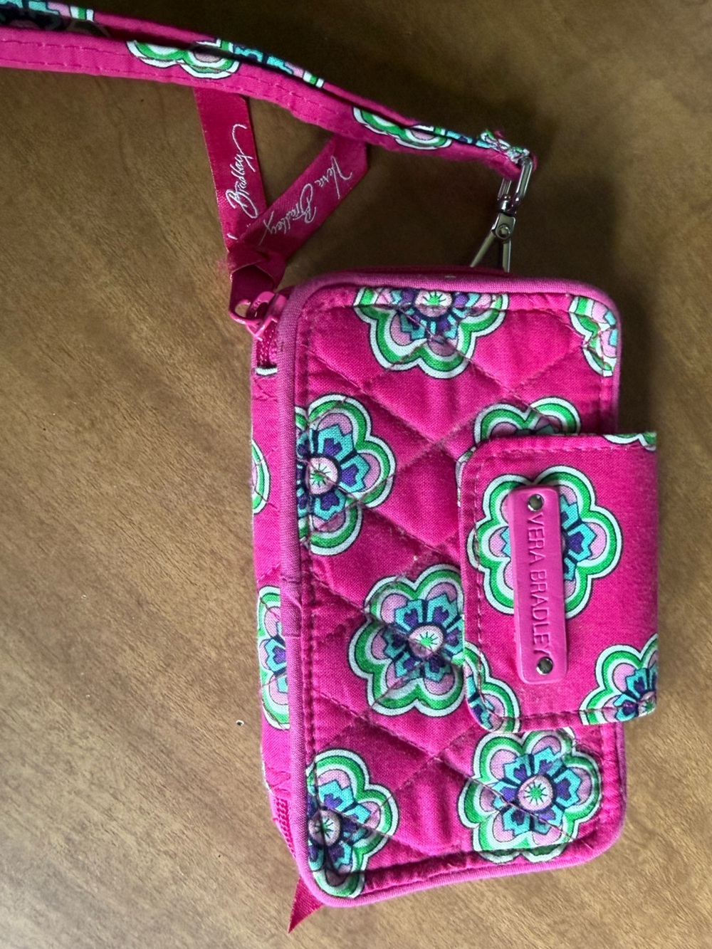 Vera Bradley, pink swirls medallion floral wristlet retired pattern EUC